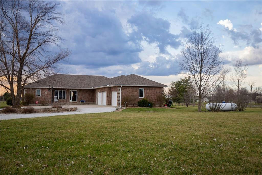 2905 MOUNT HOPE RD, ODESSA, MO 64076, photo 1 of 61