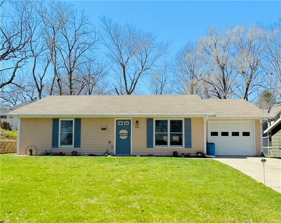 824 S LAURA ST, MARYVILLE, MO 64468, photo 1 of 13