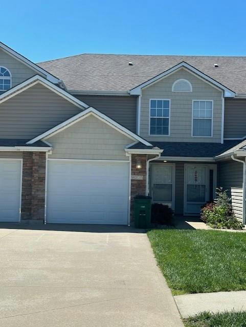 9005 SW GALA DR, BLUE SPRINGS, MO 64064, photo 1 of 15