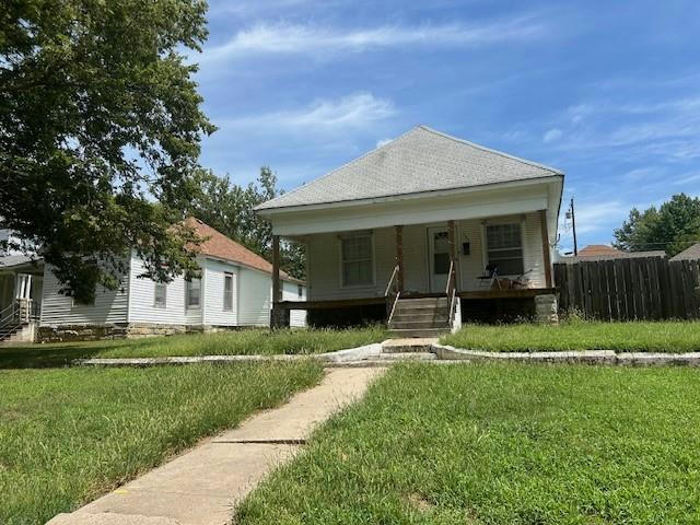 308 S 8TH ST, INDEPENDENCE, KS 67301, photo 1 of 10