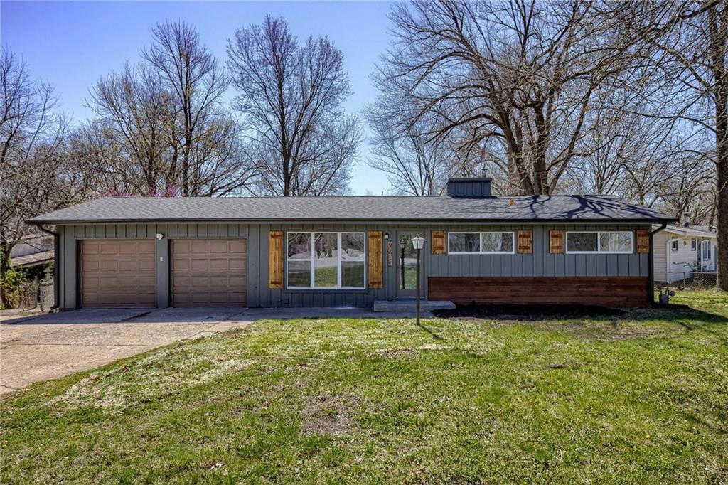 7035 N STATE ROUTE 9, PARKVILLE, MO 64152, photo 1 of 25