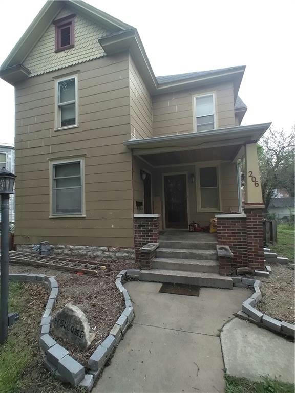 206 N HIGHLAND AVE # A, CHANUTE, KS 66720, photo 1 of 35