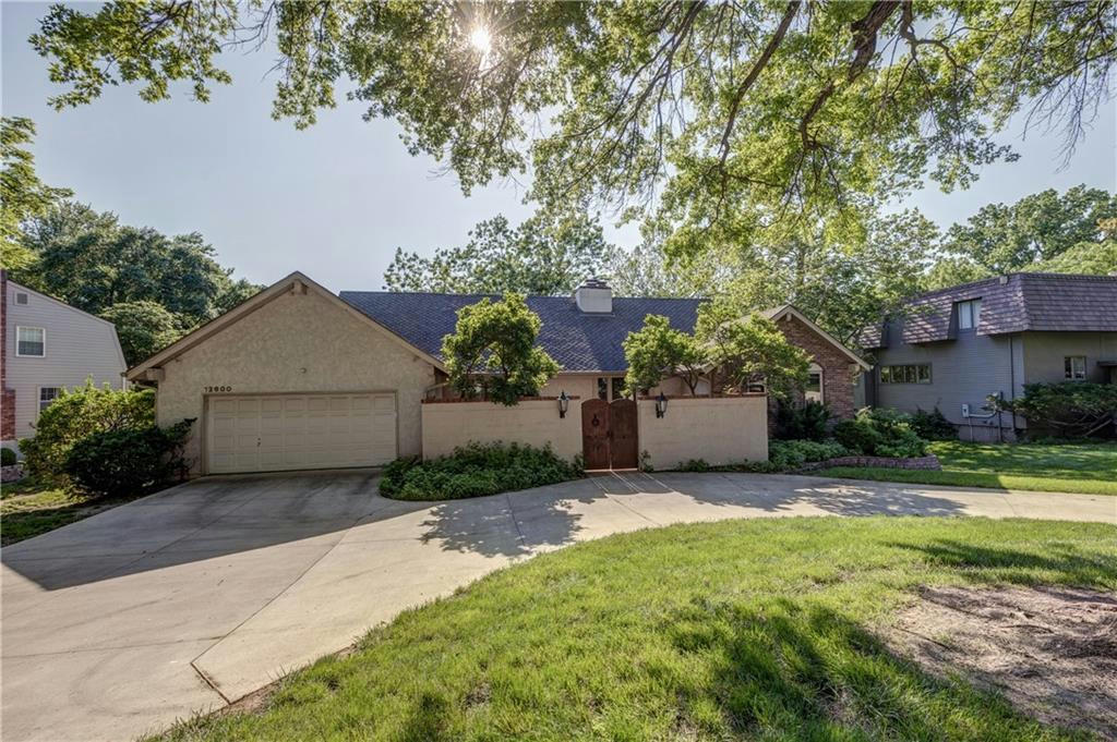 12600 OVERBROOK RD, LEAWOOD, KS 66209, photo 1 of 51