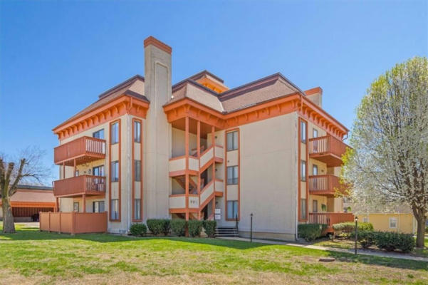 301 S SPRING ST APT 102, INDEPENDENCE, MO 64050 - Image 1