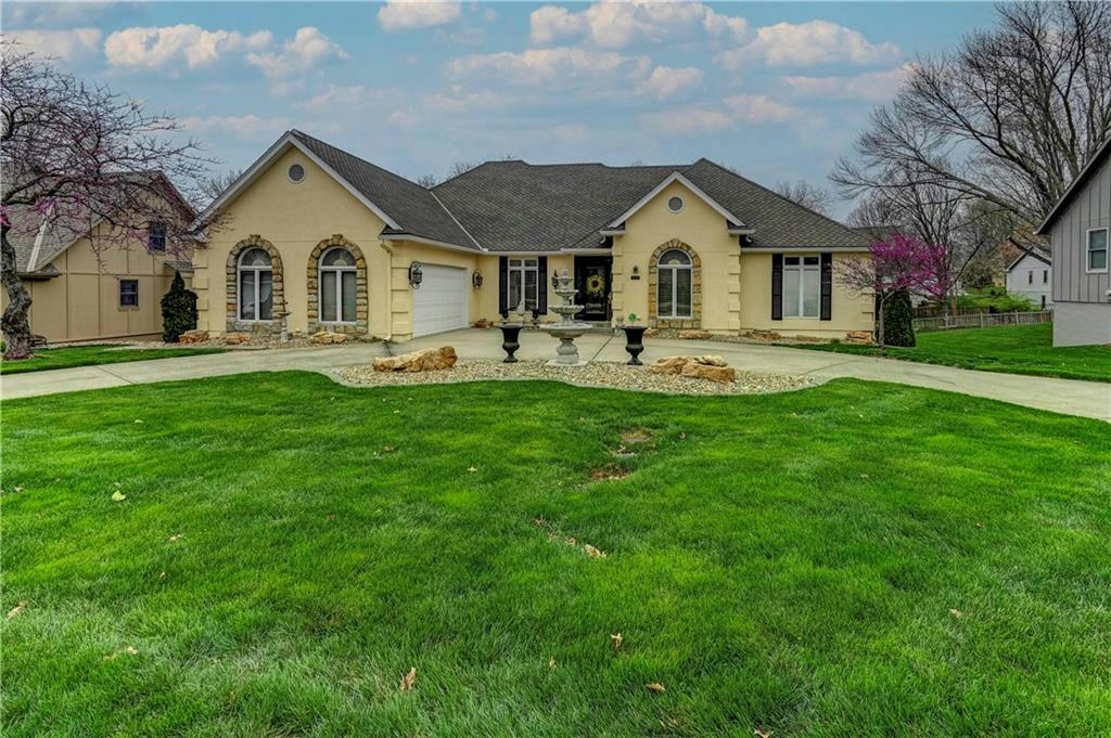 2408 NW VALLEY VIEW DR, LEE'S SUMMIT, MO 64081, photo 1 of 52