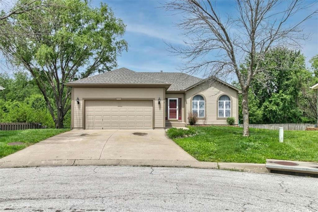 818 N CLOVERDALE CT, INDEPENDENCE, MO 64056, photo 1 of 28
