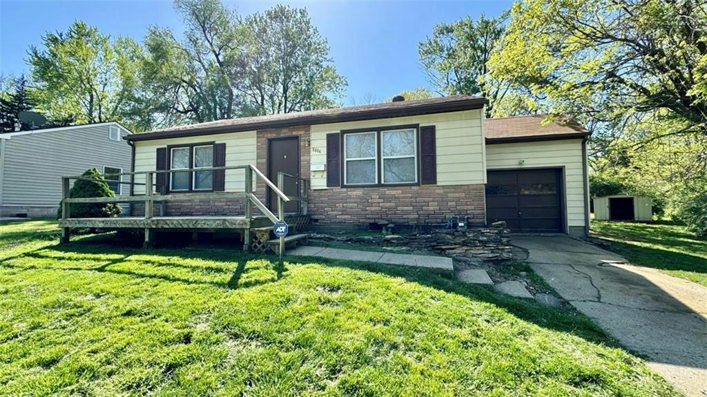 6604 OXFORD AVE, RAYTOWN, MO 64133, photo 1 of 31