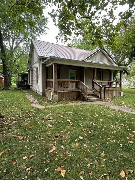 612 S COTTONWOOD ST, IOLA, KS 66749, photo 1 of 41