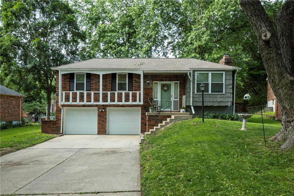 3000 NW CHELSEA PL, BLUE SPRINGS, MO 64015, photo 1 of 24