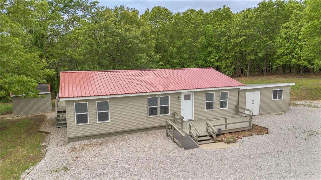 39965 SNOW HILL DR, WARSAW, MO 65355, photo 1 of 51