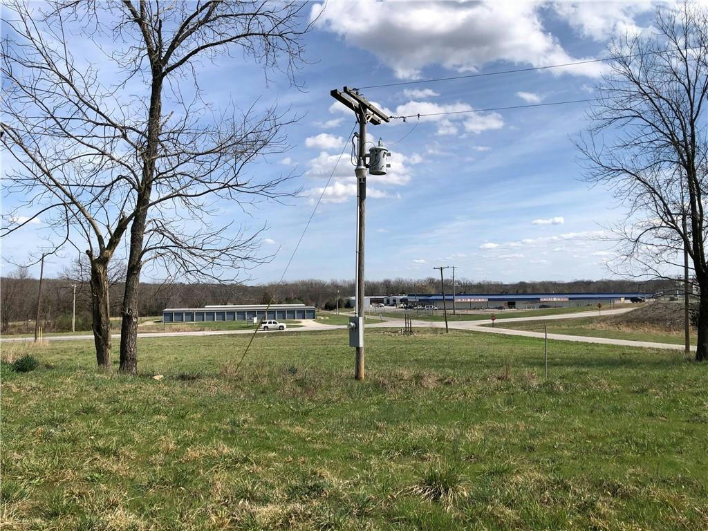WEST DAM ACCESS ROAD, WARSAW, MO 65355, photo 1 of 19